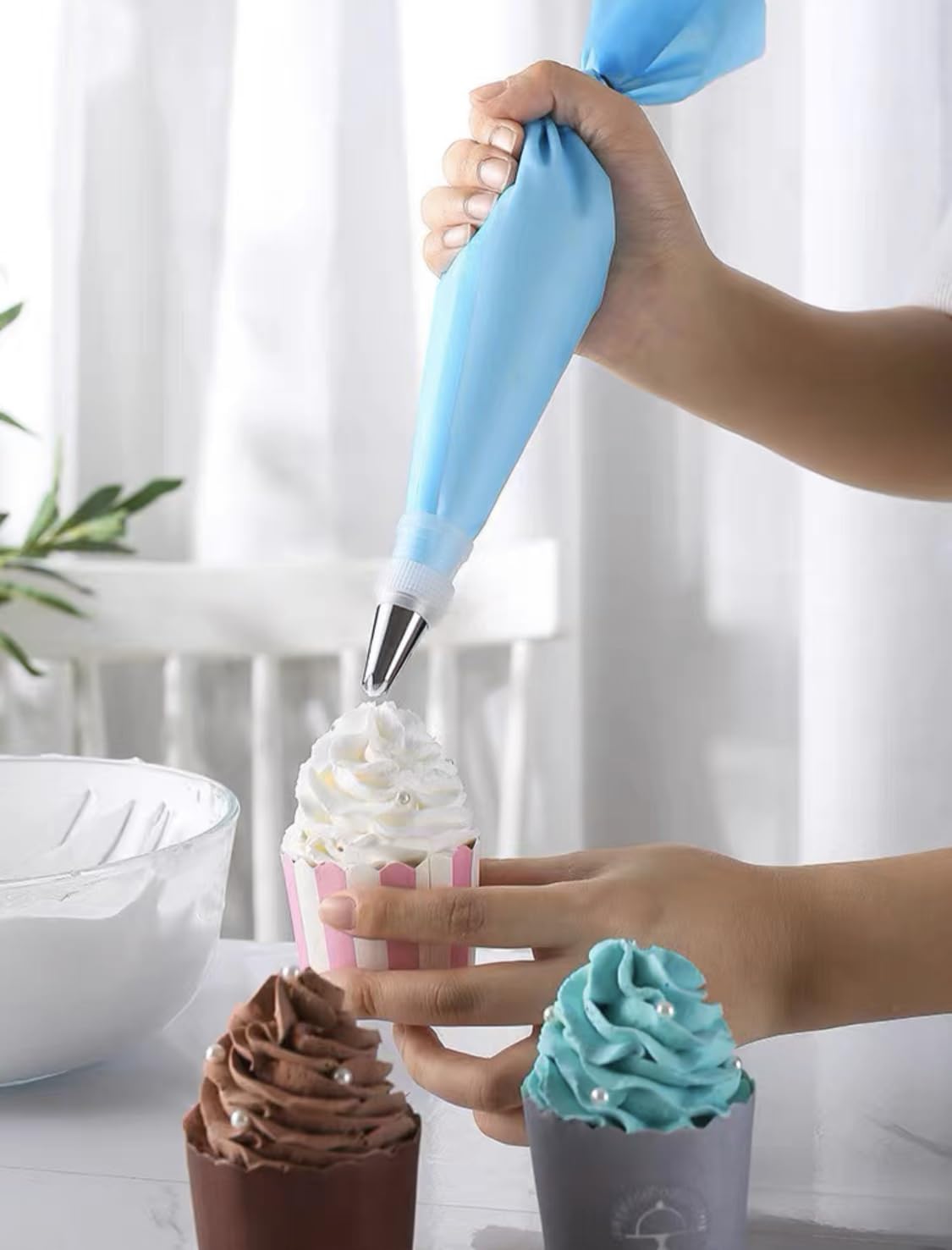 DHULI 12Pcs Stainless Steel Cake Decorating Set with Frosting Icing and Piping Bag & Coupler Cupcake Muffin Decor Baking Tool Reusable & Washable (Multicolor)